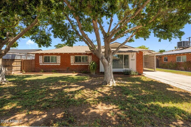 Foto del edificio - 8307 E Monterosa St