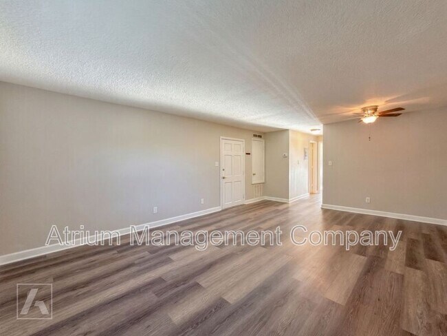 Foto del edificio - 3325 N Westmoreland Dr