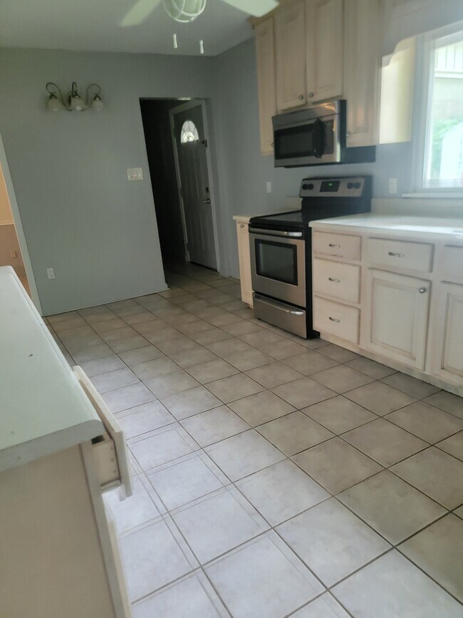 Foto del edificio - 318 W Whatley St