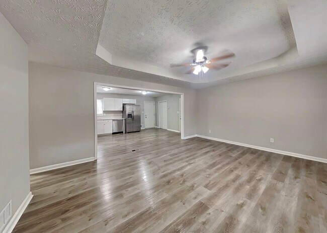 Foto del edificio - 301 E Country Woods Dr
