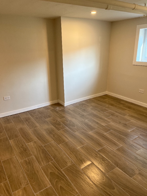 Photo - 5422 W Dakin St Apartment