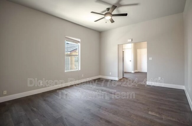 Foto del edificio - 804 Holcomb Ave