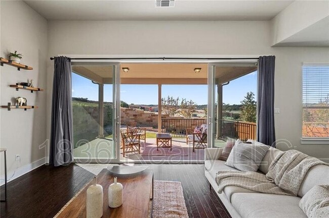 Building Photo - 5414 Traviston Dr
