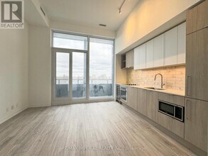Building Photo - 2020 Bathurst St