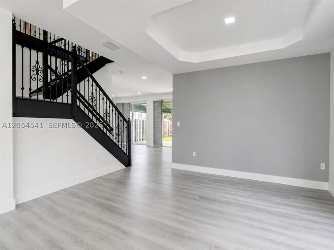 Building Photo - 10956 NW 73rd St