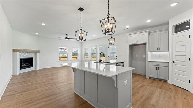 Building Photo - 7305 SW High Meadow Blvd