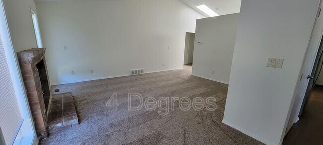 Foto del edificio - 6910-6936 N Old Fort Dr