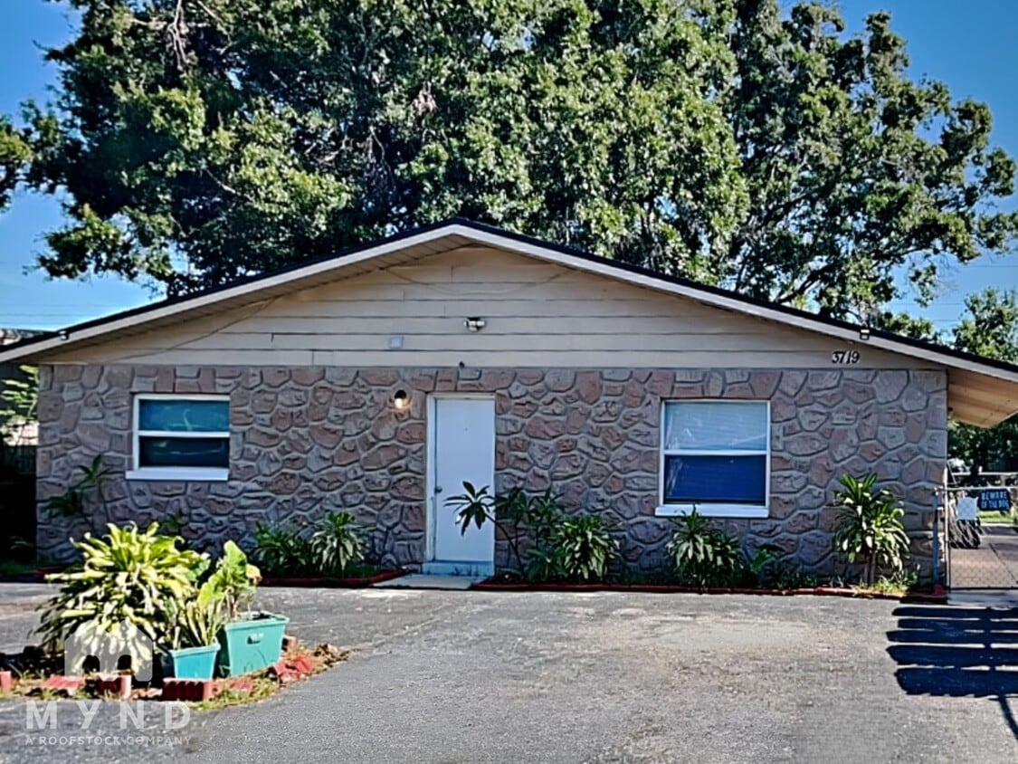 Primary Photo - 3719 136th Ave N