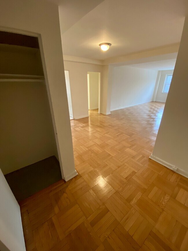 Foto del edificio - 134 Garth Rd