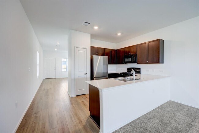 Building Photo - 2817 Dezmond Diamond Ct