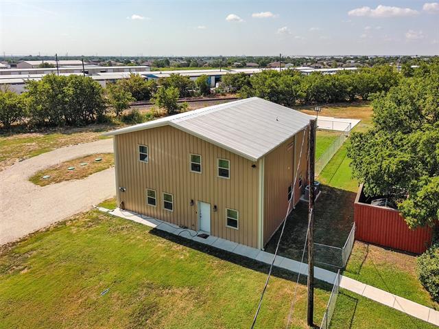 Foto del edificio - 2701 Blue Mound Rd W