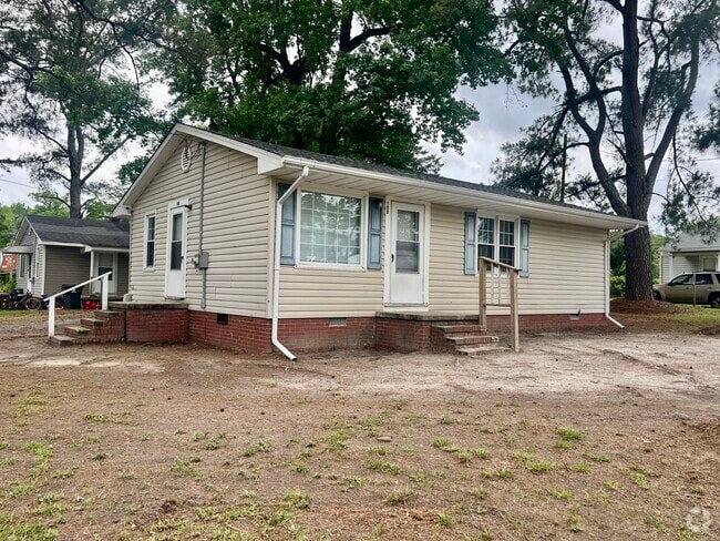 Building Photo - 102 Bowen Cir