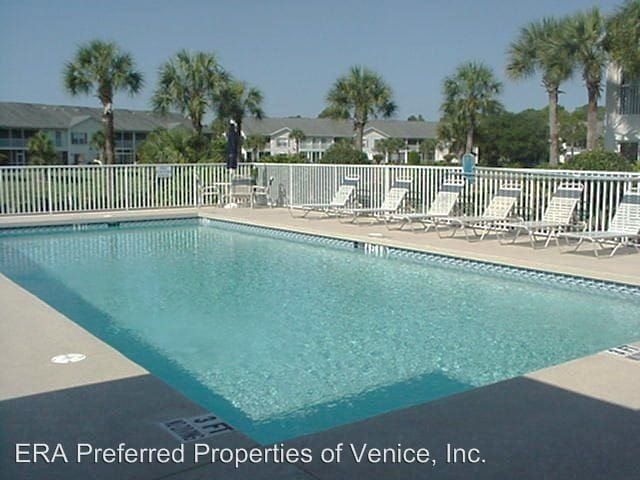 Building Photo - 2 br, 2 bath House - 203 Silver Lake Dr. #204