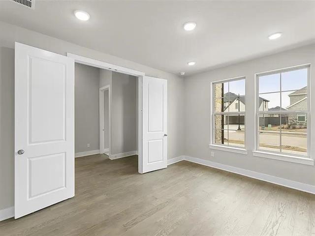 Foto del edificio - 7020 Ladybug Ln