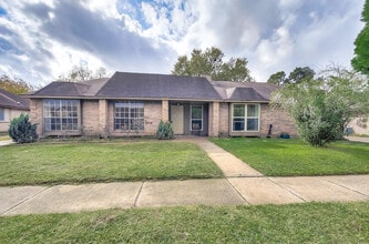 Building Photo - 19519 Woodglen Dr