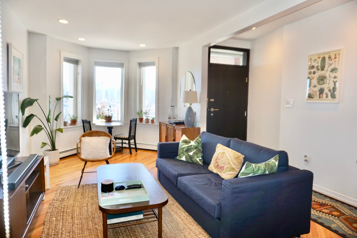 Foto principal - 955 Boulevard E