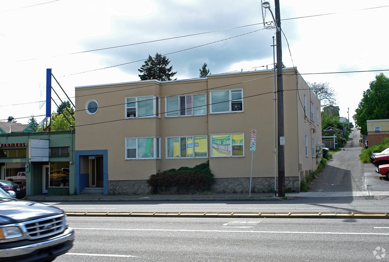 Primary Photo - 7907 Aurora Ave N