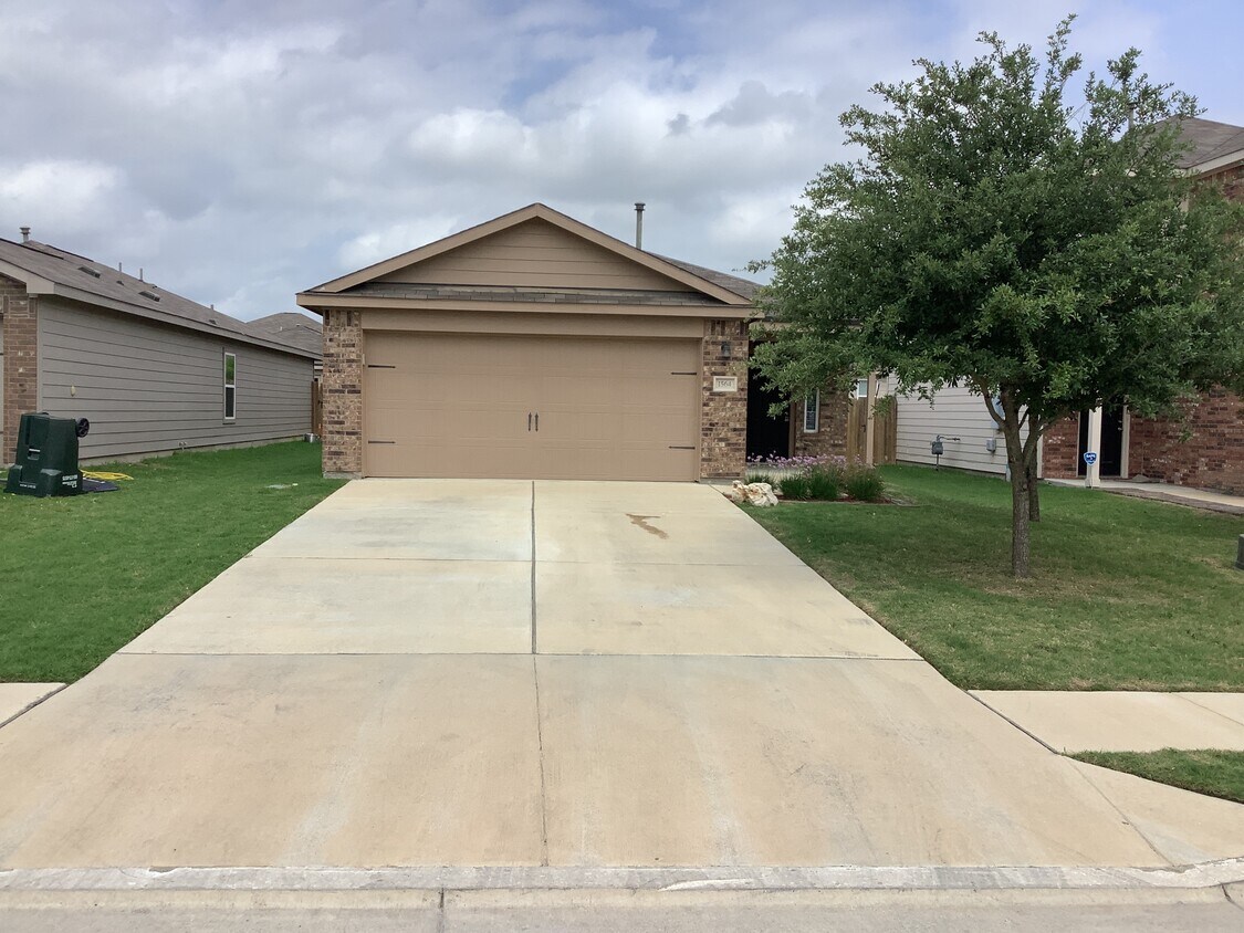 1564 Breanna Lane House for Rent in Kyle, TX