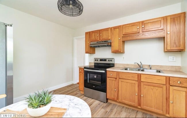 Photo - 2306 Whittle Springs Rd House