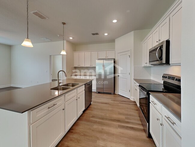 Building Photo - 1035 Heavenly Dr