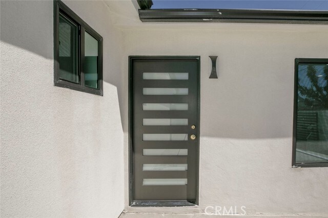 Foto del edificio - 10424 Woodley Ave