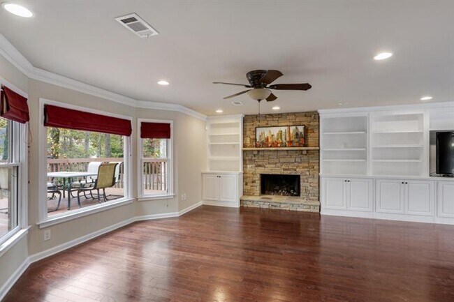 Building Photo - 3520 Billingsley Dr