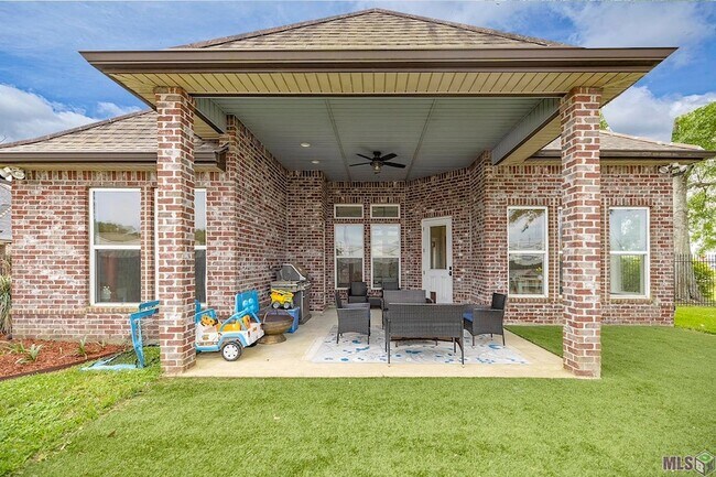 Foto del edificio - 111 Gentle Oak Blvd