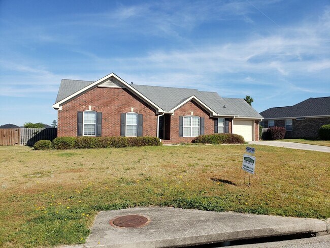 Foto del edificio - Nice 3 BD/ 2 BA Home