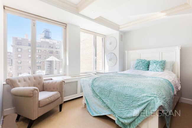 Foto del edificio - 1049 5th Ave