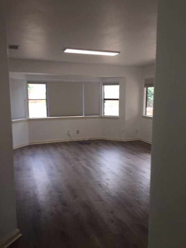 Foto del edificio - SHOWINGS START 2/1/2026 Mililani Mauka 3 bedroom 2 bath home with PV Solar Panels and Central Air...