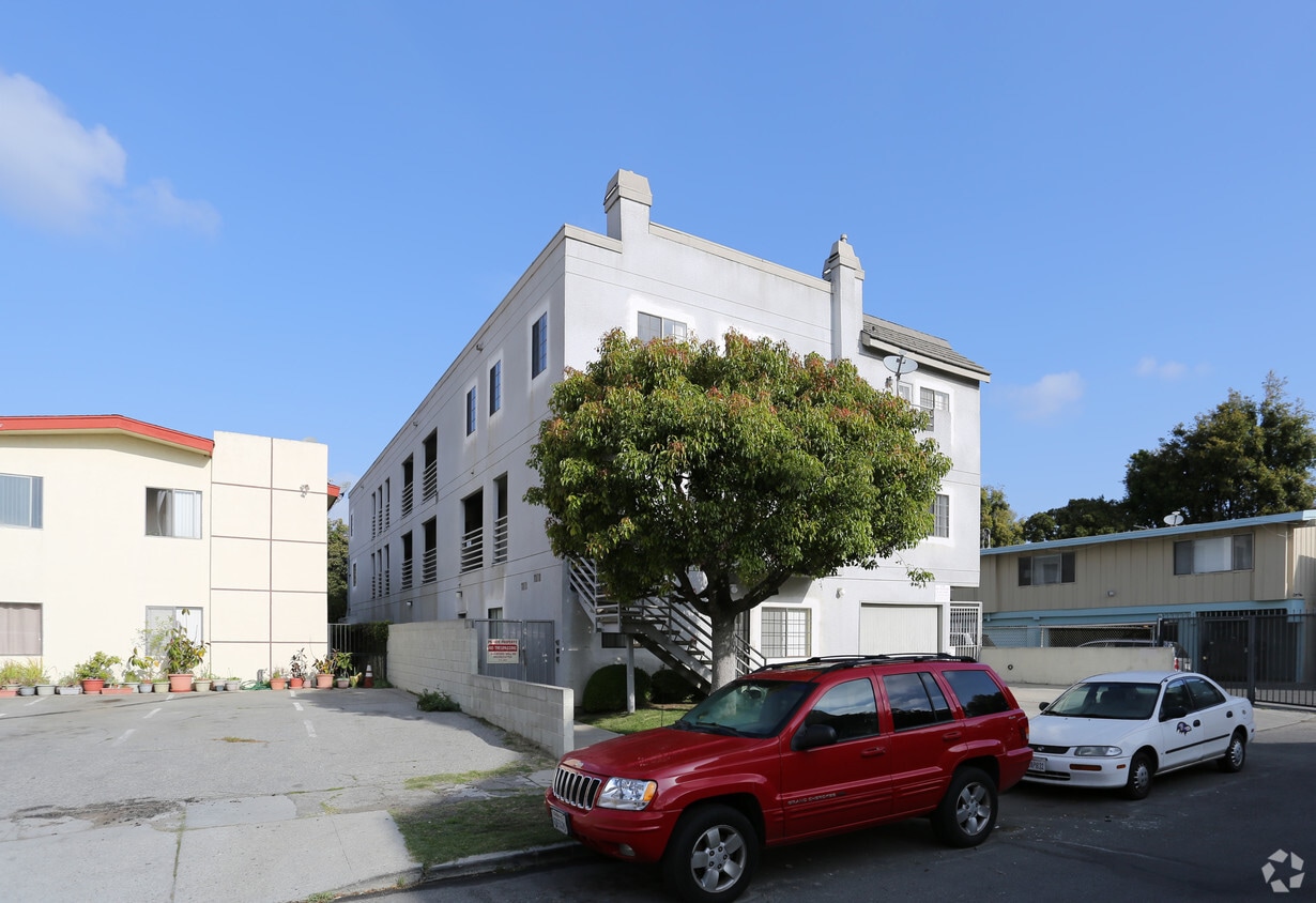 Building Photo - 11723 Avon Way