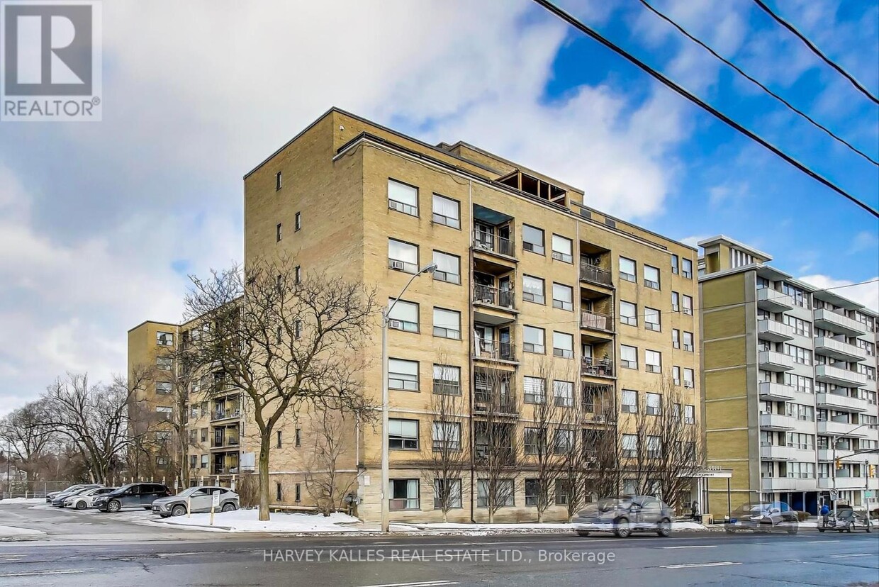 Primary Photo - 660-660 Eglinton Ave W