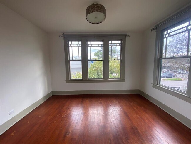 Foto del edificio - 630 W Alabama St