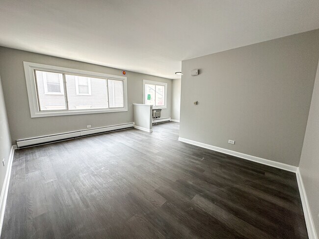 Foto del edificio - 7444 Washington St