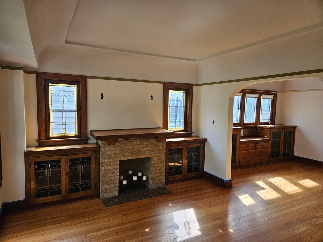 Primary Photo - 2567 N 66th St