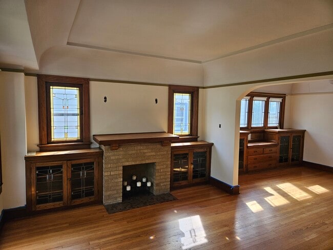 Building Photo - 2567 N 66th St