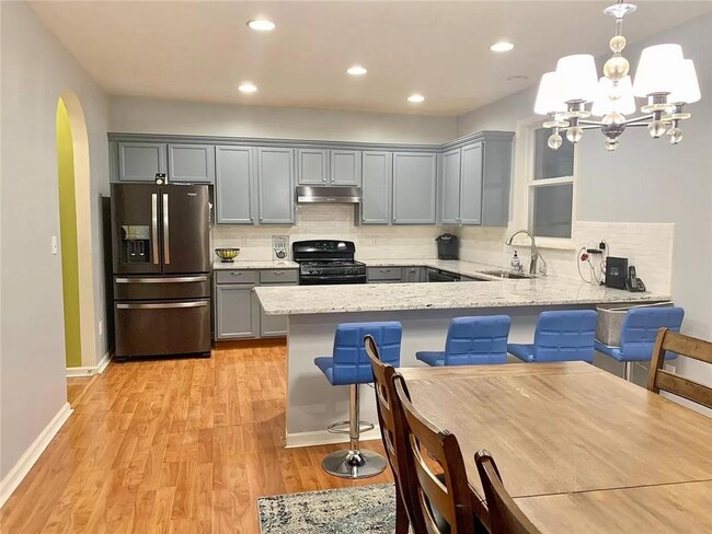 Building Photo - 6105 Eagles Nest Blvd