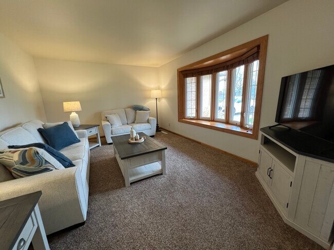Foto del edificio - 10032 Shadyhill Ln