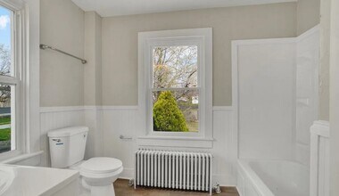 Building Photo - 27 E Canal Rd