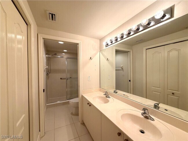 Foto del edificio - 7819 Regal Heron Cir