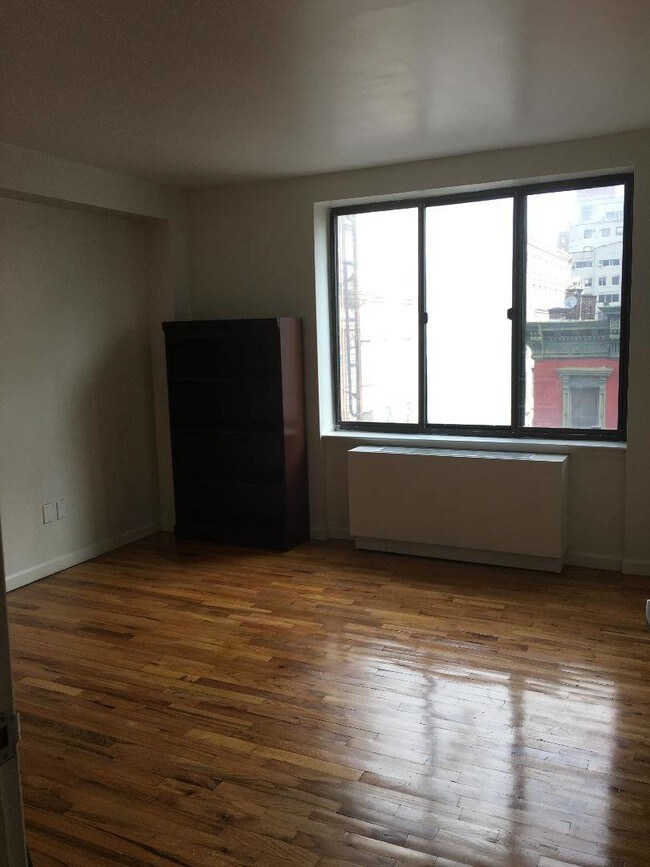 Building Photo - 179 Grand St