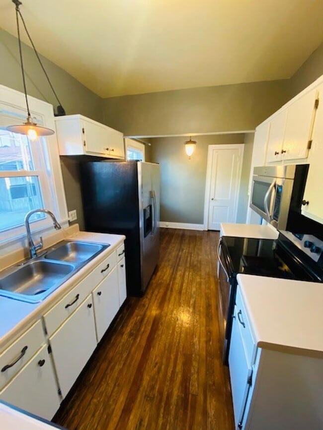 Photo - 1018 17th Ave S House