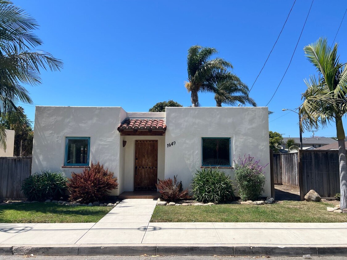 Primary Photo - 1633-1649 Cameron St