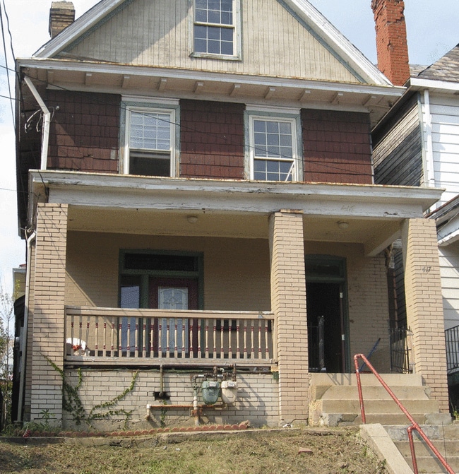 Building Photo - 417 Kingsboro St