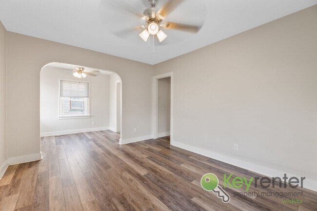 Foto del edificio - 3 Bed 1 Bath In Quiet Neighborhood