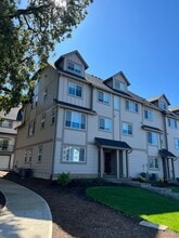 Building Photo - 17022 SW Lemongrass Ln