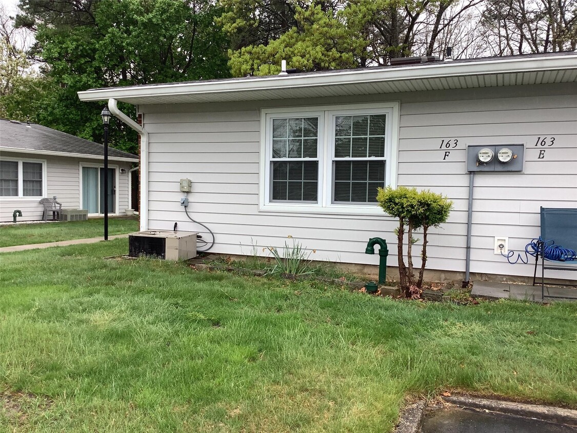 Primary Photo - 163 Falmouth Ct
