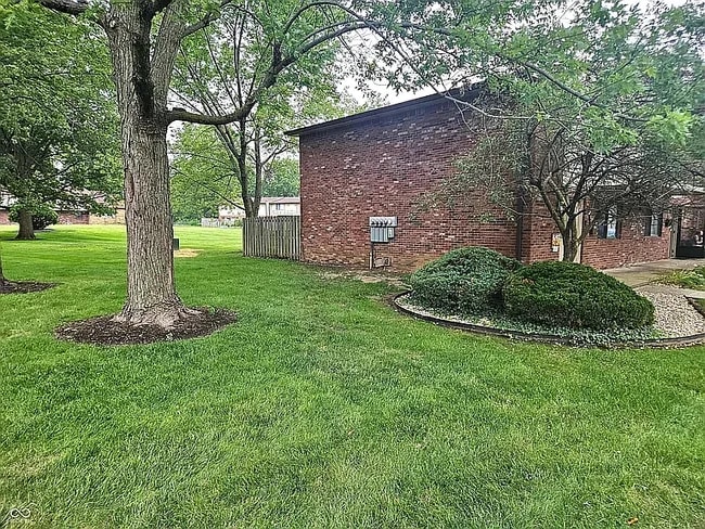 Building Photo - 101 Greenwood Trl N