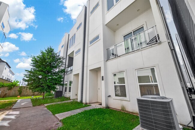 Foto del edificio - 2114 Engelmohr St