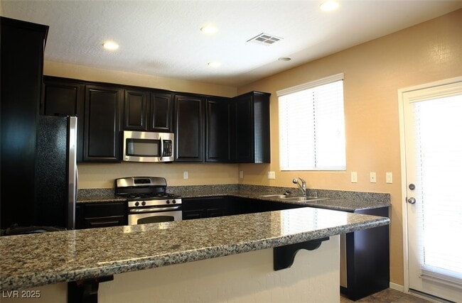 Building Photo - 7508 Luna Bella Ave